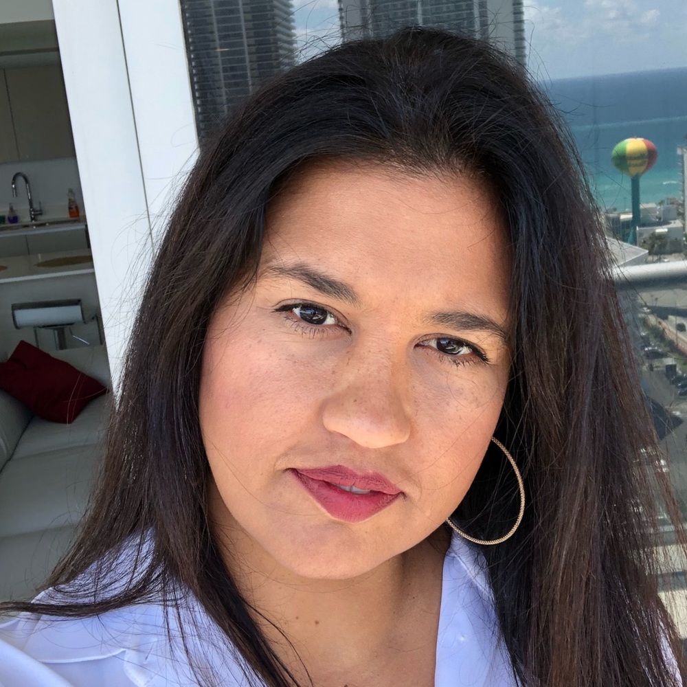 Meet your Posher, Flavia